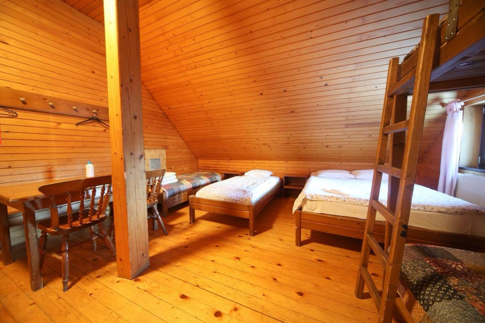 Planinska Koca Na Gozdu Hotel Kranjska Gora Exterior photo