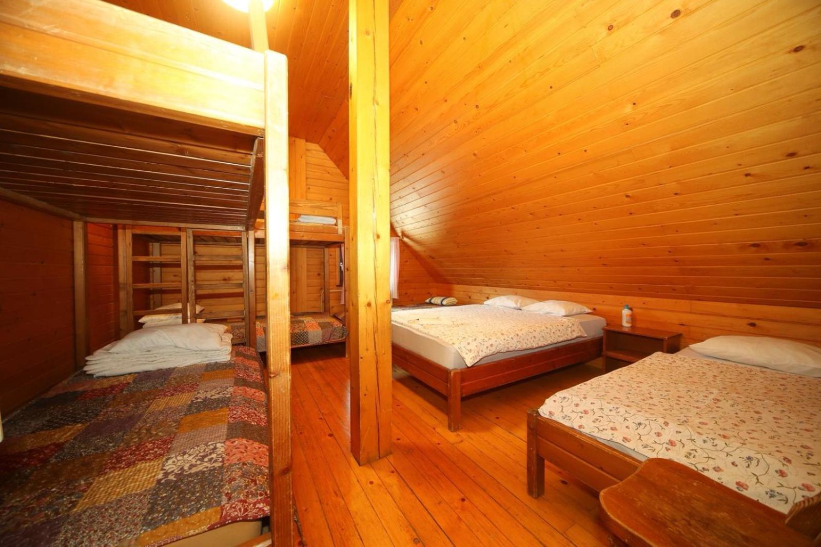 Planinska Koca Na Gozdu Hotel Kranjska Gora Exterior photo