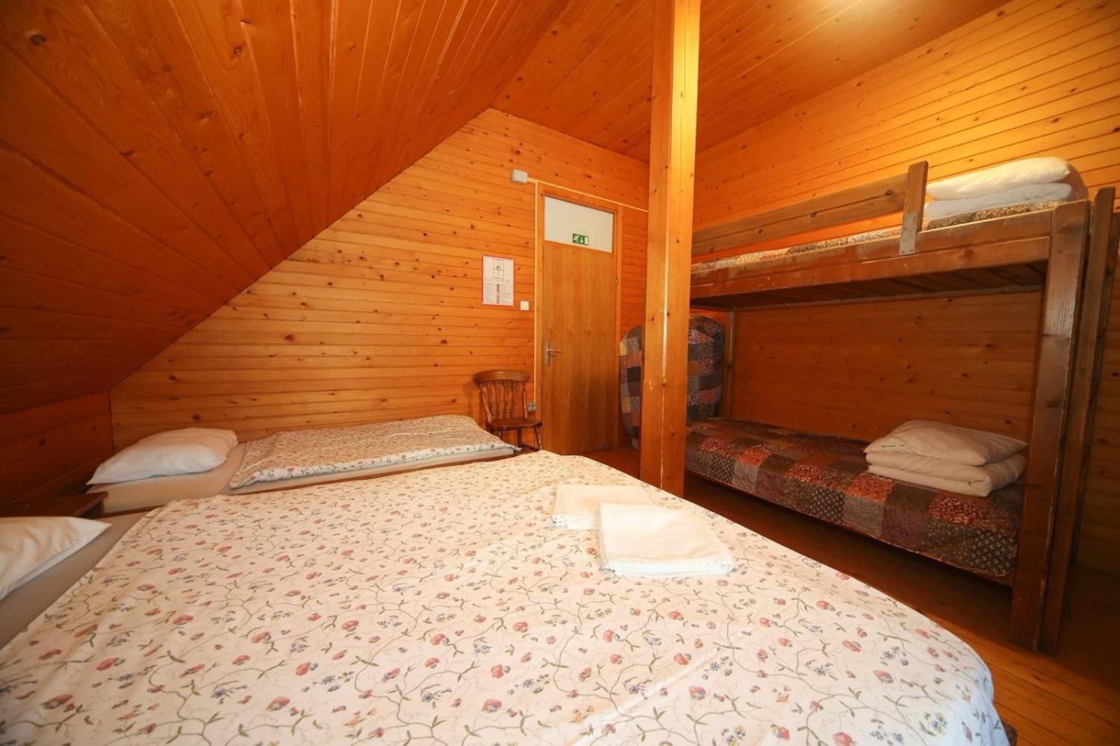 Planinska Koca Na Gozdu Hotel Kranjska Gora Exterior photo