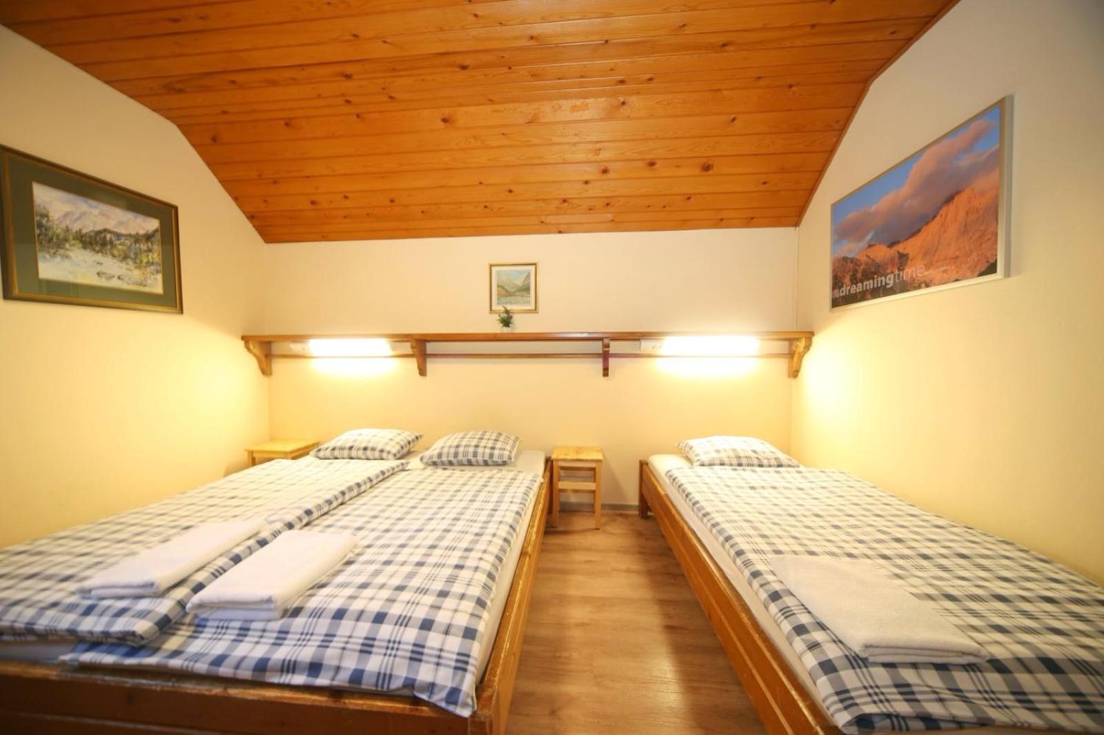 Planinska Koca Na Gozdu Hotel Kranjska Gora Exterior photo