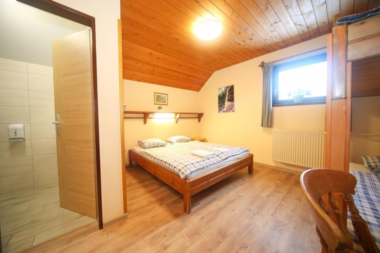 Planinska Koca Na Gozdu Hotel Kranjska Gora Exterior photo