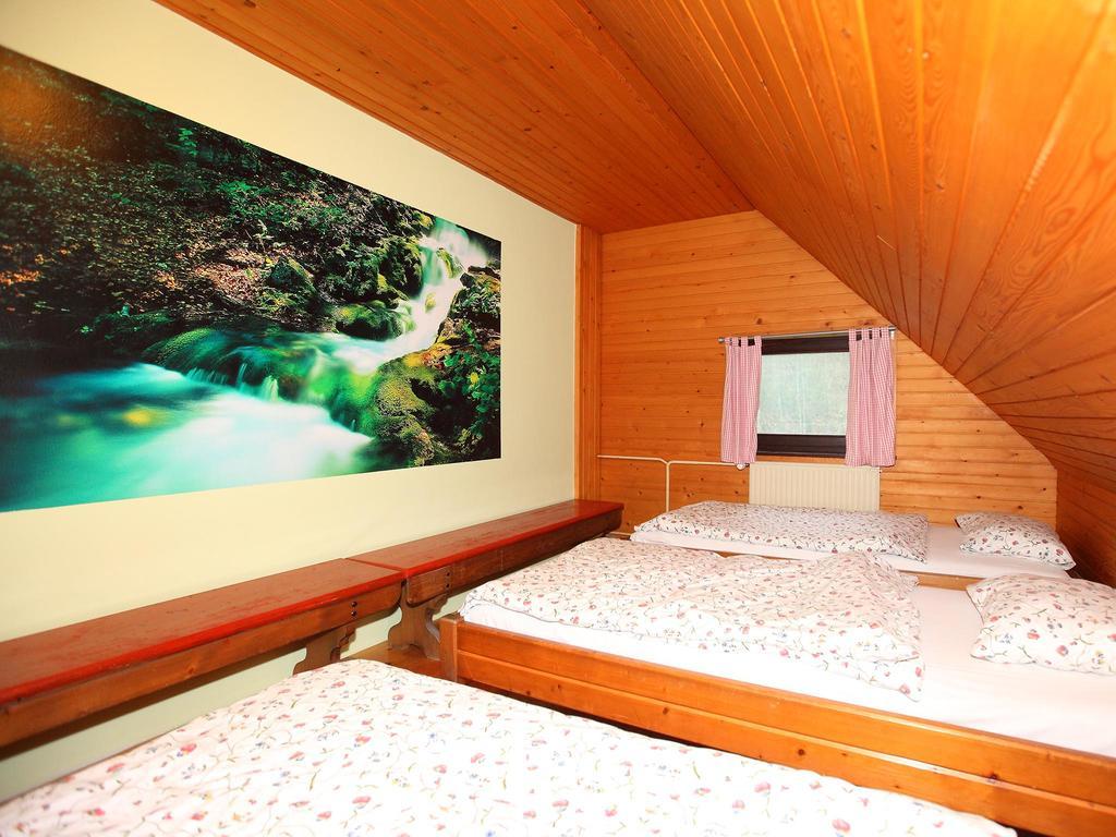 Planinska Koca Na Gozdu Hotel Kranjska Gora Exterior photo