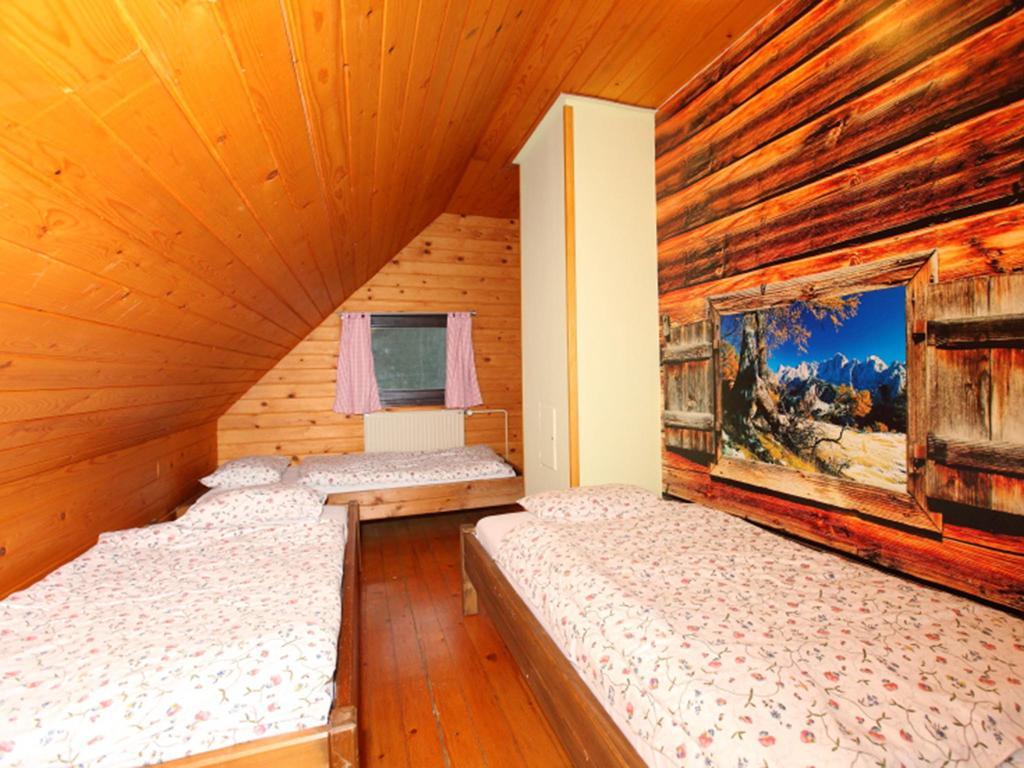 Planinska Koca Na Gozdu Hotel Kranjska Gora Exterior photo