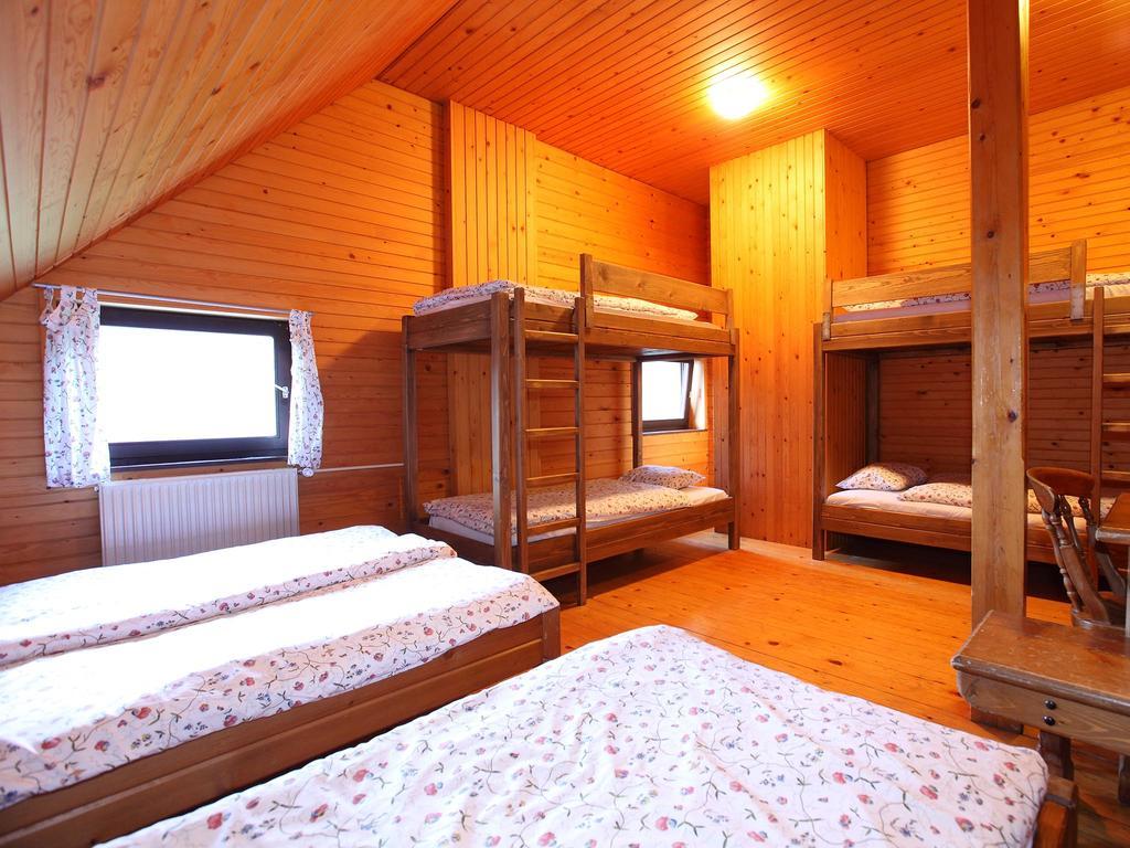 Planinska Koca Na Gozdu Hotel Kranjska Gora Exterior photo