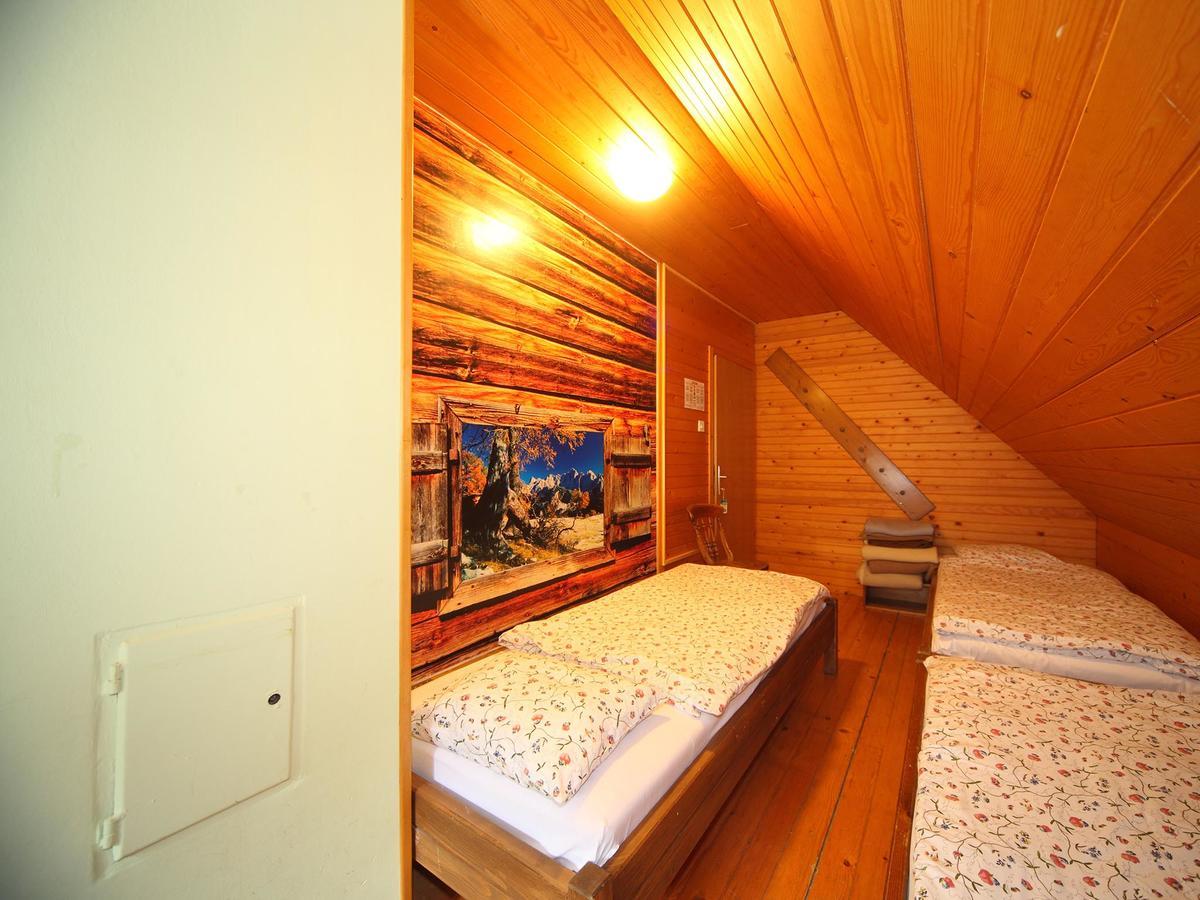 Planinska Koca Na Gozdu Hotel Kranjska Gora Exterior photo